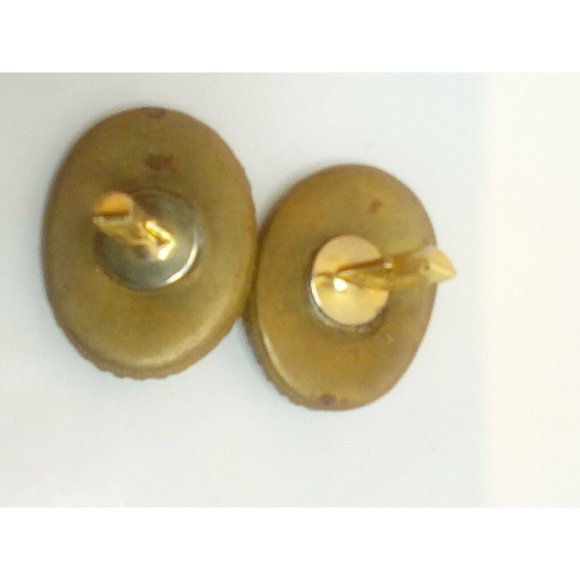 Black  cameo cufflinks, Victorian mourning jewelry, Macabre Gothic groomsmen gif - Picture 4 of 5